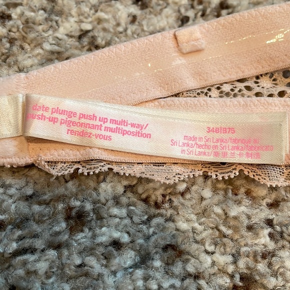 Blush PINK Date Plunge Multi-Way Bra - Picture 6 of 7